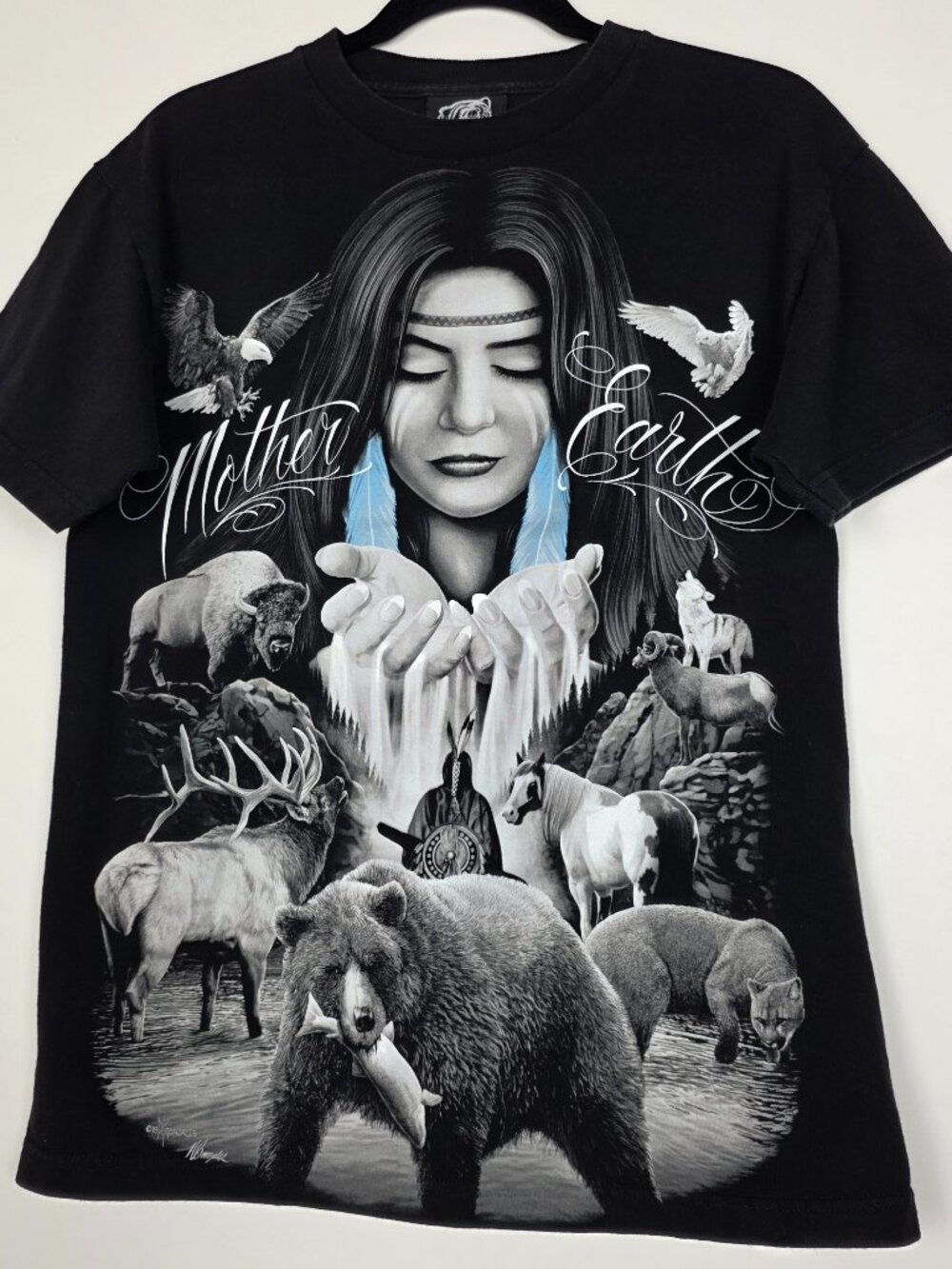 DGA Mother Earth Nature Animals Bear Mens Medium Short Sleeve Graphic T Shirt